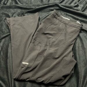XL petite Black sketchers scrub pant